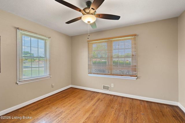 9311 Fiesta Way, Louisville, KY 40272