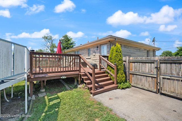 9311 Fiesta Way, Louisville, KY 40272