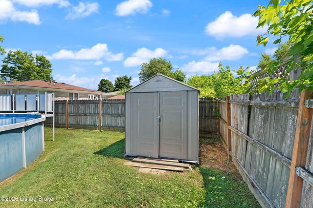 9311 Fiesta Way, Louisville, KY 40272