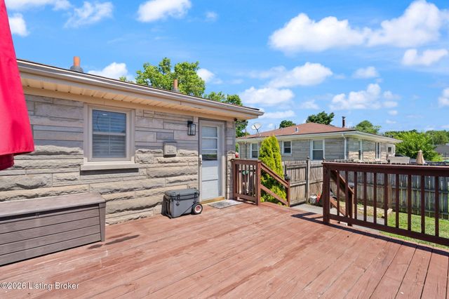 9311 Fiesta Way, Louisville, KY 40272