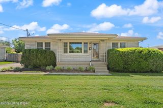 9311 Fiesta Way, Louisville, KY 40272