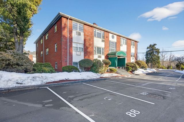 A1 Colonial Dr 10, Andover, MA 01810