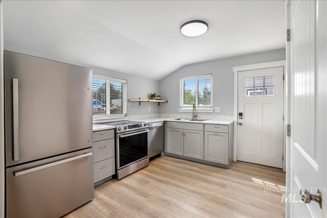 372 Madrin St, Twin Falls, ID 83301