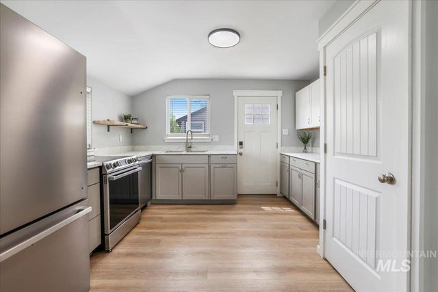 372 Madrin St, Twin Falls, ID 83301