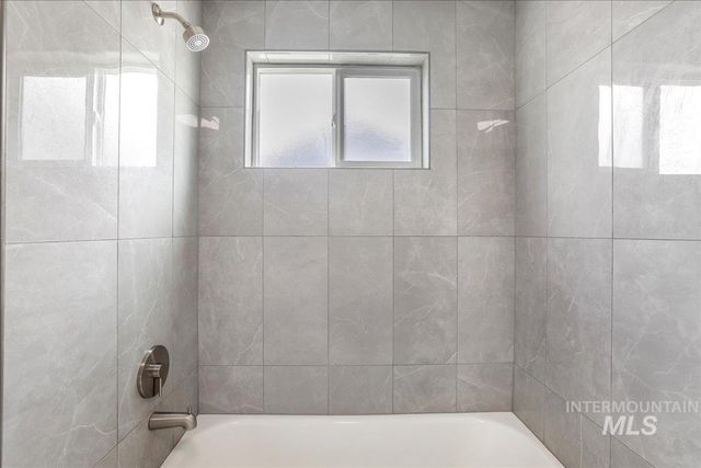 372 Madrin St, Twin Falls, ID 83301