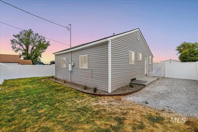 372 Madrin St, Twin Falls, ID 83301
