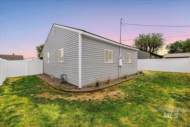 372 Madrin St, Twin Falls, ID 83301