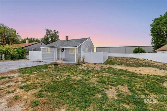 372 Madrin St, Twin Falls, ID 83301