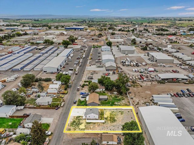 372 Madrin St, Twin Falls, ID 83301
