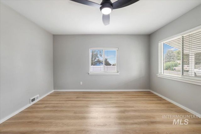 372 Madrin St, Twin Falls, ID 83301