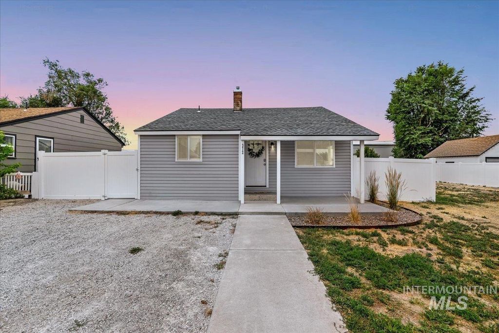 372 Madrin St, Twin Falls, ID 83301