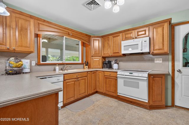 398 Lakewood Road, New Egypt, NJ 08533