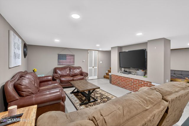 398 Lakewood Road, New Egypt, NJ 08533