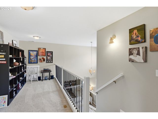 35580 ELK MEADOWS Dr, St Helens, OR 97051