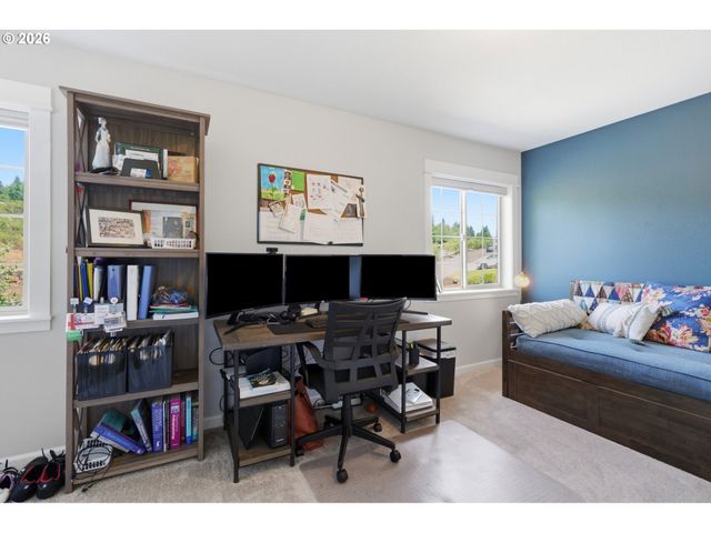 35580 ELK MEADOWS Dr, St Helens, OR 97051