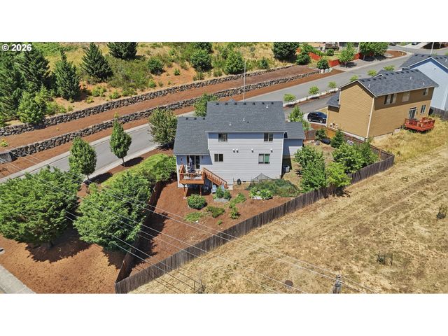 35580 ELK MEADOWS Dr, St Helens, OR 97051