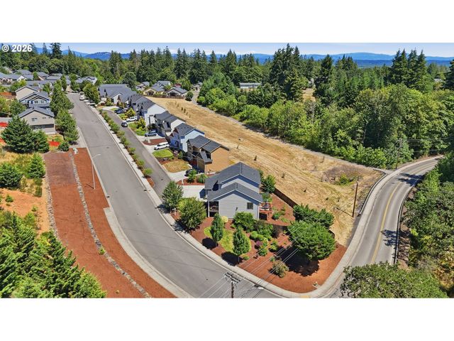 35580 ELK MEADOWS Dr, St Helens, OR 97051