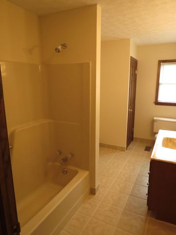 3109 E Old Duvall Court, Lockbourne, OH 43137