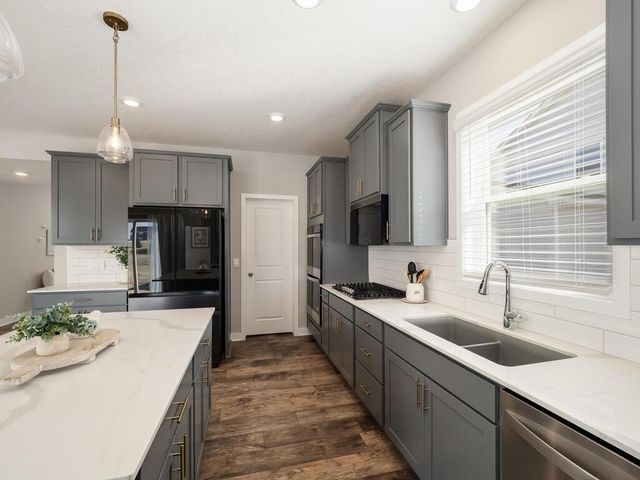 10691 Bent Pine Lane, Woodbury, MN 55129