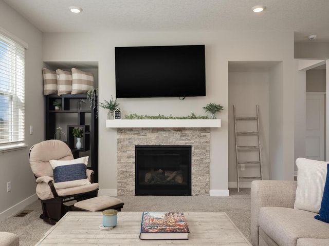 10691 Bent Pine Lane, Woodbury, MN 55129