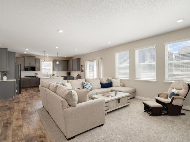 10691 Bent Pine Lane, Woodbury, MN 55129