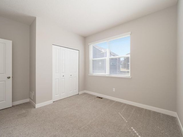 10691 Bent Pine Lane, Woodbury, MN 55129