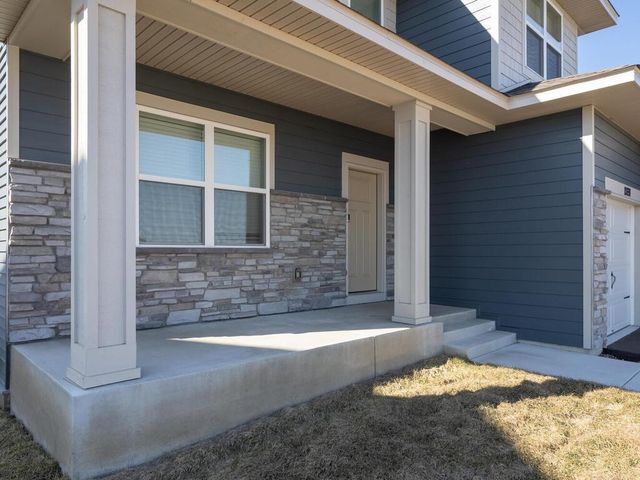 10691 Bent Pine Lane, Woodbury, MN 55129