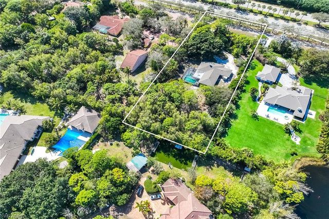 6574 Trail BLVD, Naples, FL 34108