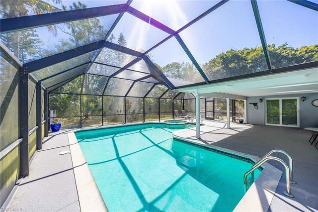 6574 Trail BLVD, Naples, FL 34108