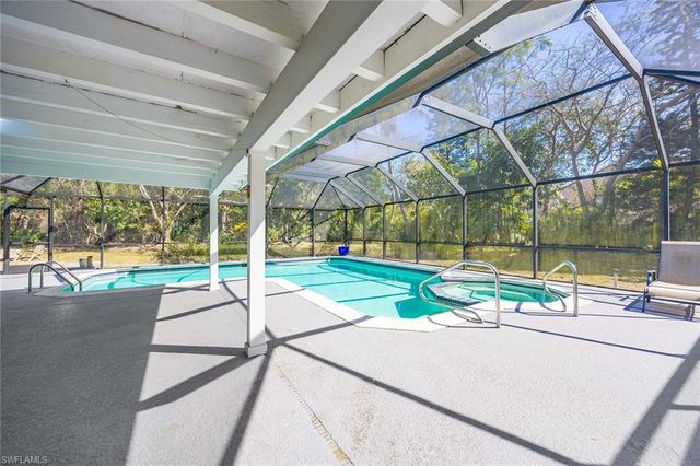 6574 Trail BLVD, Naples, FL 34108