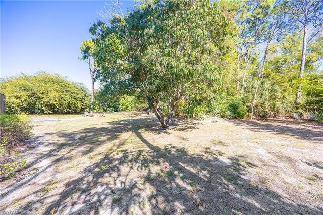 6574 Trail BLVD, Naples, FL 34108