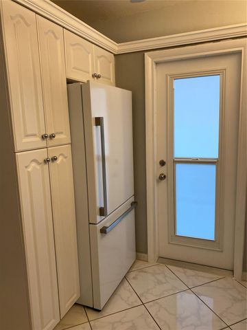 1100 Pine Dr 108, Pompano Beach, FL 33060