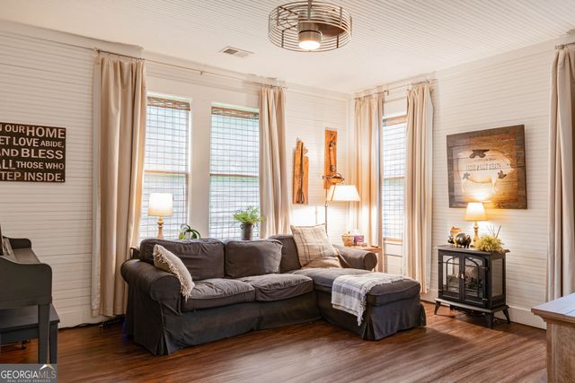 282 Gardner Road, Baxley, GA 31513
