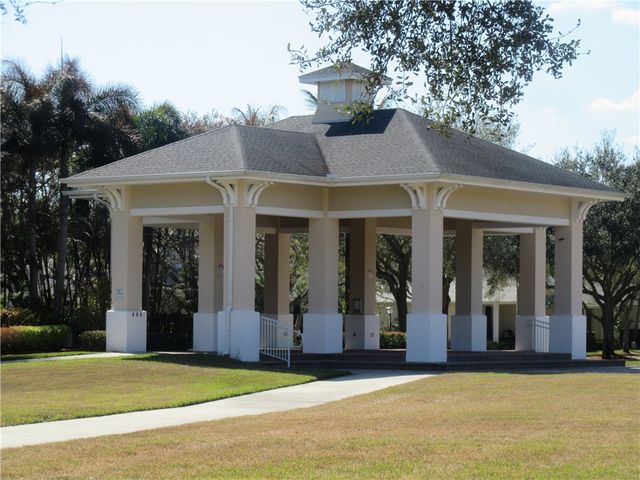 7586 15th Lane, Vero Beach, FL 32966