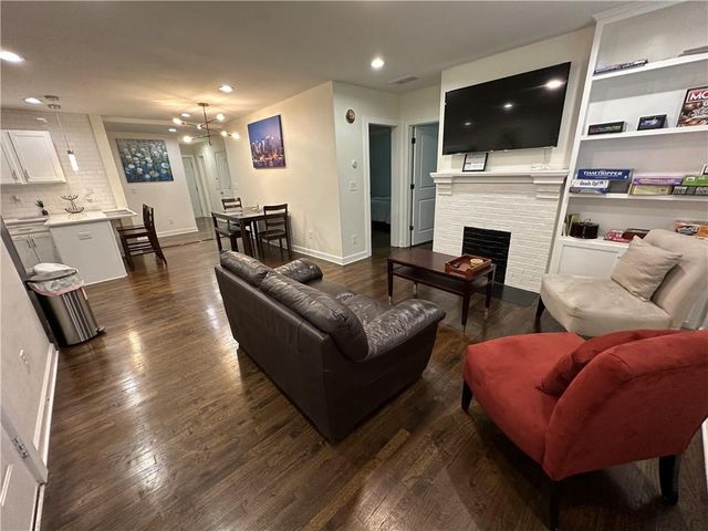 1082 Mayson Turner Road NW, Atlanta, GA 30314