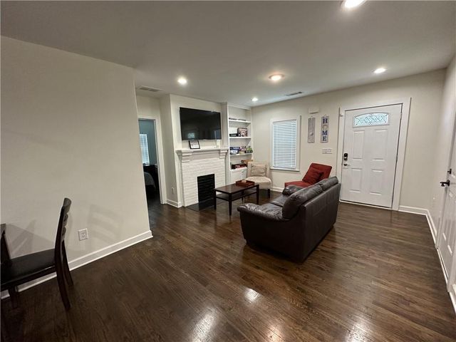1082 Mayson Turner Road NW, Atlanta, GA 30314