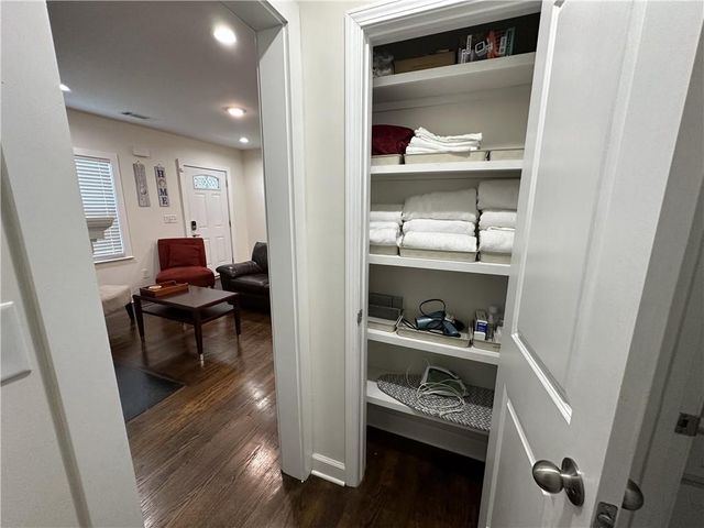 1082 Mayson Turner Road NW, Atlanta, GA 30314