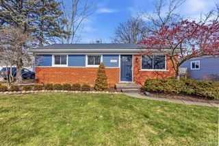 1043 Arthur Drive, Troy, MI 48083