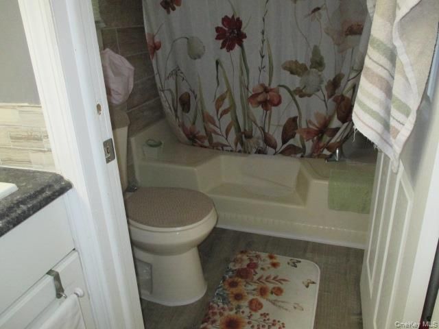 130 Village Circle W, Manorville, NY 11949