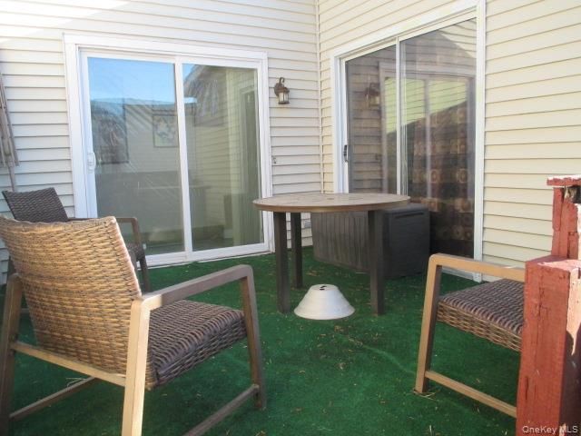 130 Village Circle W, Manorville, NY 11949