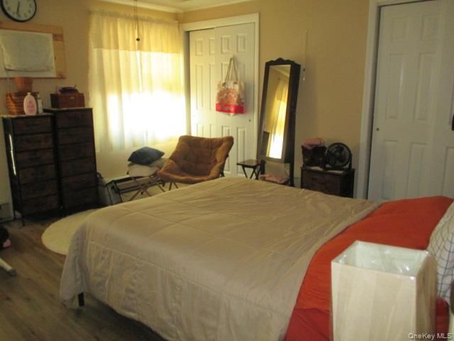 130 Village Circle W, Manorville, NY 11949