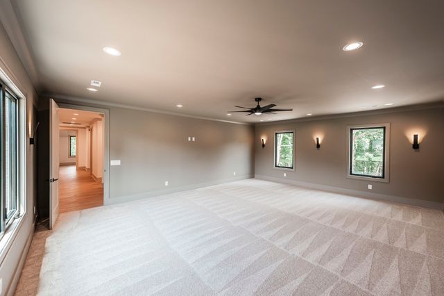800 Bowling Branch Rd, Cottontown, TN 37048