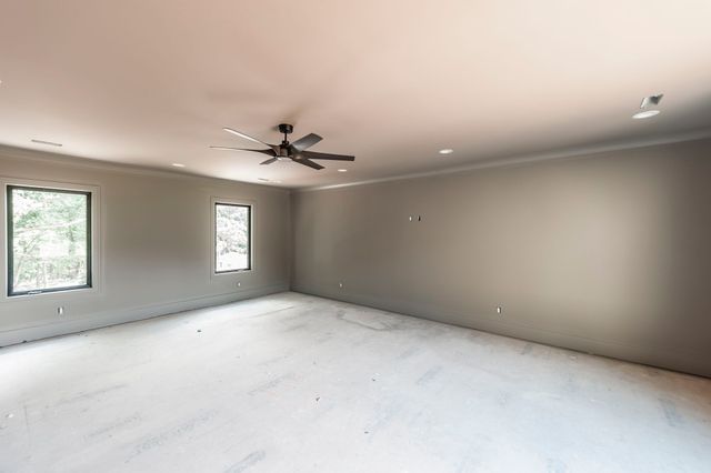 800 Bowling Branch Rd, Cottontown, TN 37048