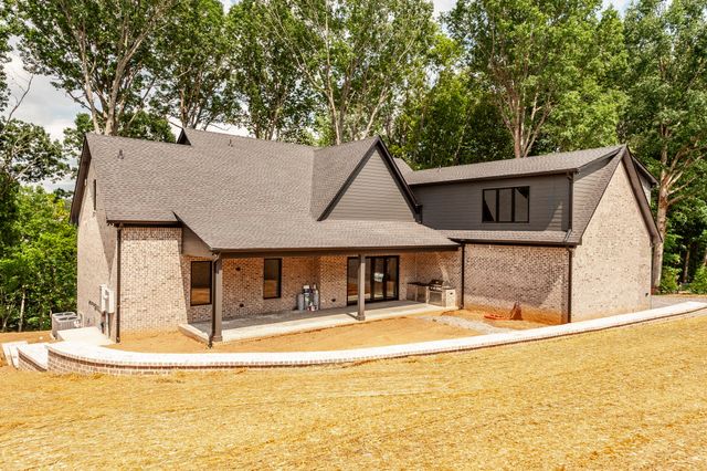 800 Bowling Branch Rd, Cottontown, TN 37048