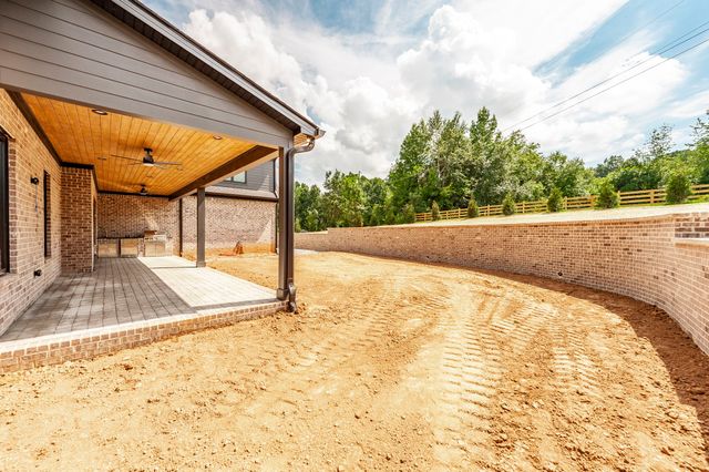 800 Bowling Branch Rd, Cottontown, TN 37048