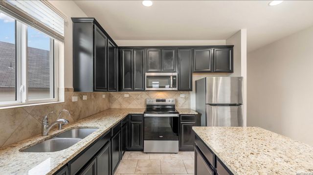 310 Pollock Path, San Antonio, TX 78260