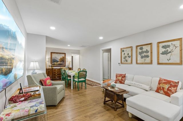 608 Coolair Drive, Dallas, TX 75218