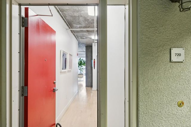 311 311 Oak St 720, Oakland, CA 94607