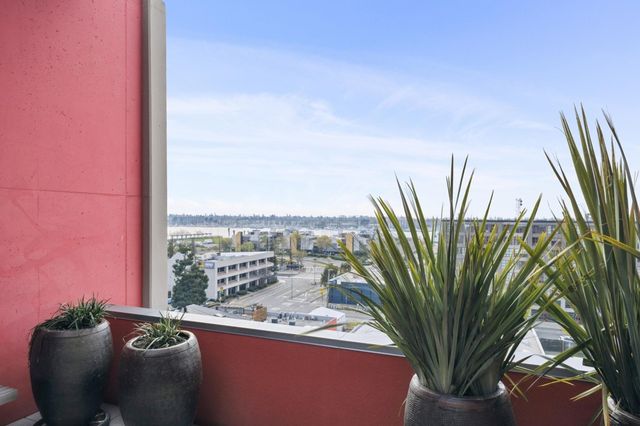 311 311 Oak St 720, Oakland, CA 94607