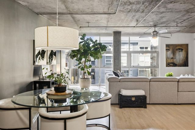 311 311 Oak St 720, Oakland, CA 94607